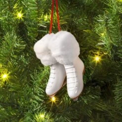 Christmas Polyresin Skate Ornament - Wondershopâ˘