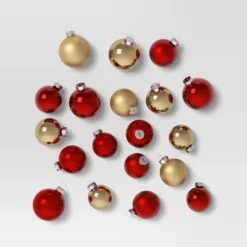 42ct Round Glass Christmas Tree Ornament Set - Wondershop™ 8 42ct Round Glass Christmas Tree Ornament Set - Wondershop™ -Wondershop GUEST f4481f1d c5f6 499c b280 03e2928c356a