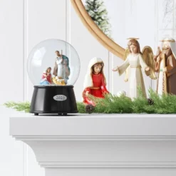 Nativity Snow Globe - Wondershopâ˘